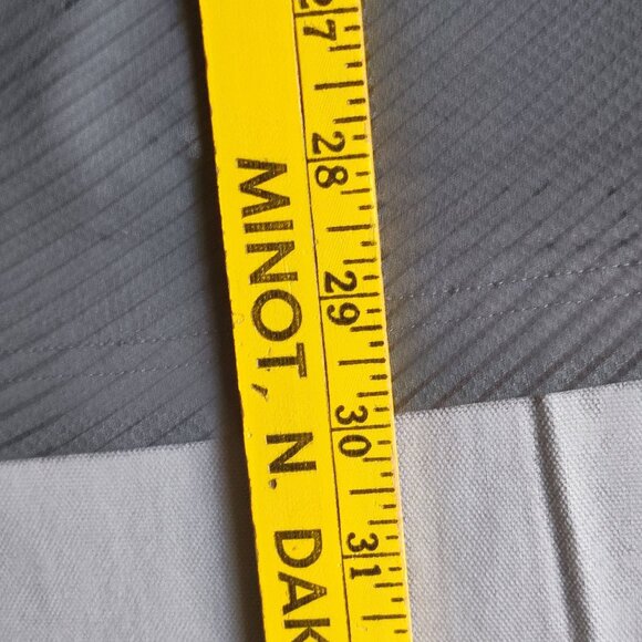 Under Armour Golf shirt men's size XL grey stripes pattern HeatGear loose fit - Picture 11 of 12